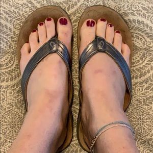 Olukai leather flip flops.  Women’s size 9